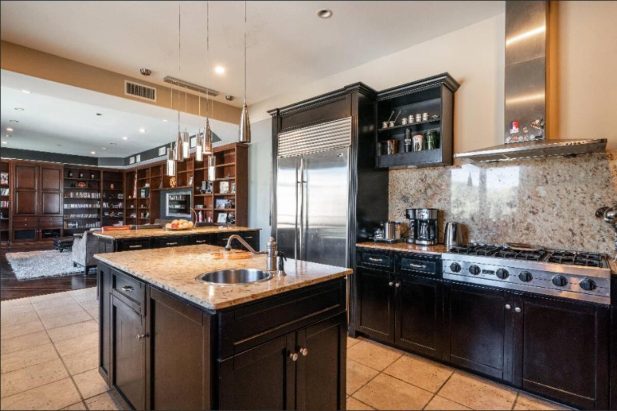 Your Vacation In The Hills Of Los Angeles