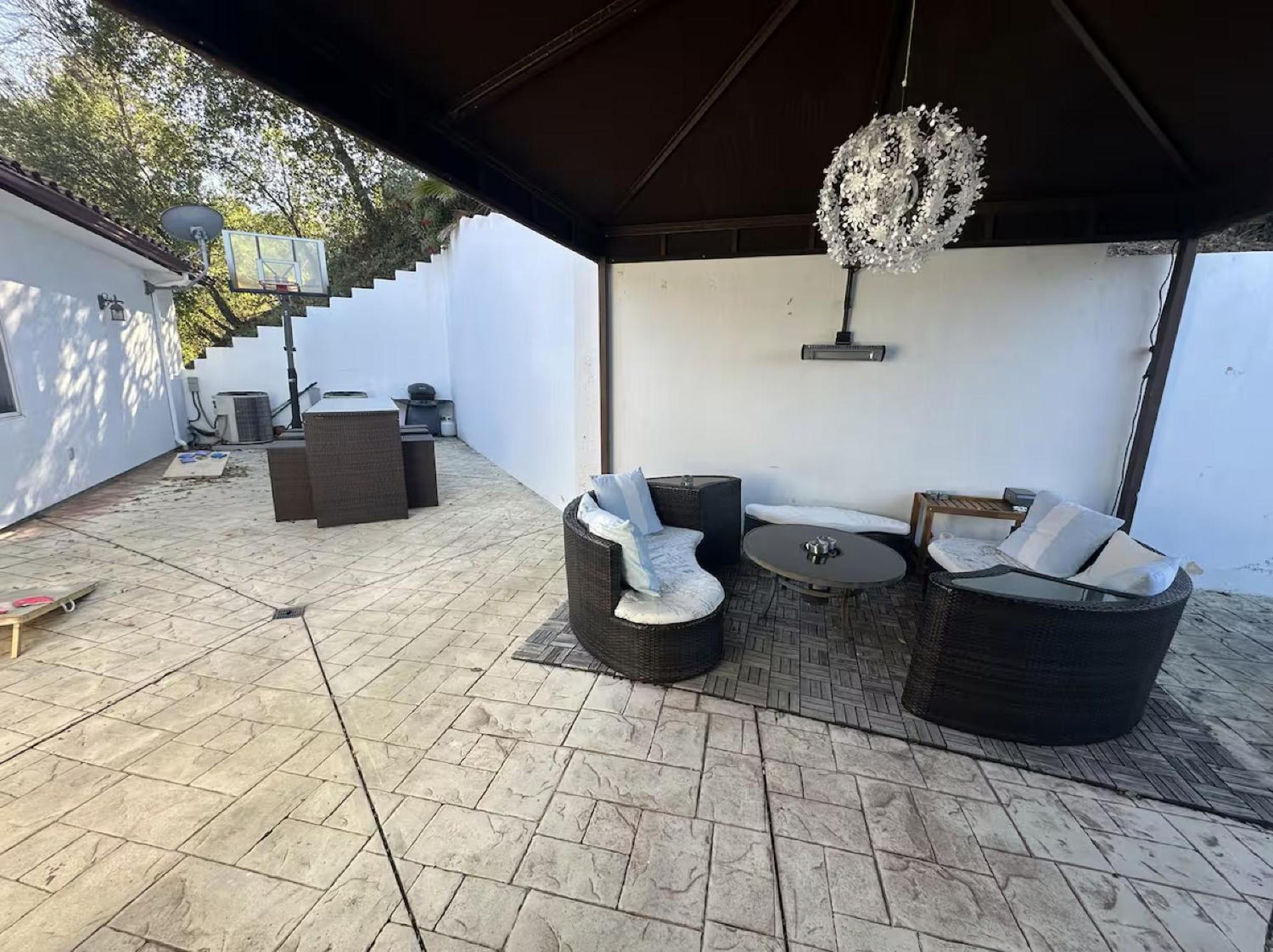 Your Vacation In The Hills Of * Los Angeles